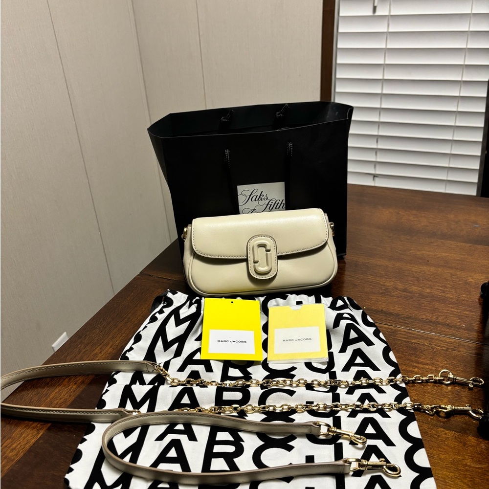 💛🍀Marc Jacobs the Clover bag 💛